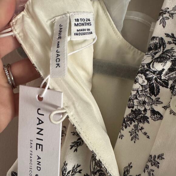 Janie and Jack Black and White Floral Toile Ruffle Dress 18-24 Baby Girl New - Picture 3 of 8